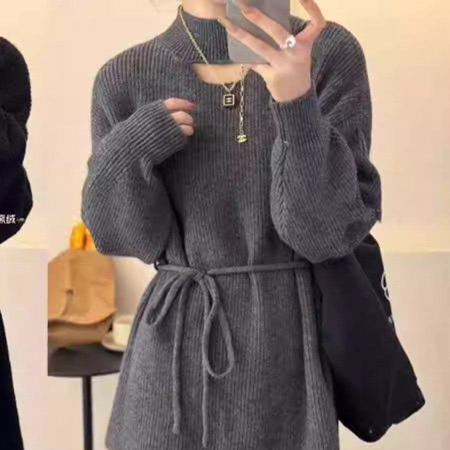 Damen Strickkleid mit hohem Kragen und eleganter Taillierung Drune