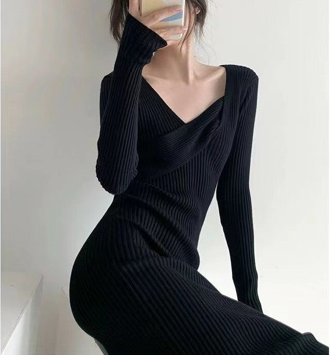 Damen Strickkleid mit elegantem Off-Shoulder Design und feiner Rippstruktur Drune