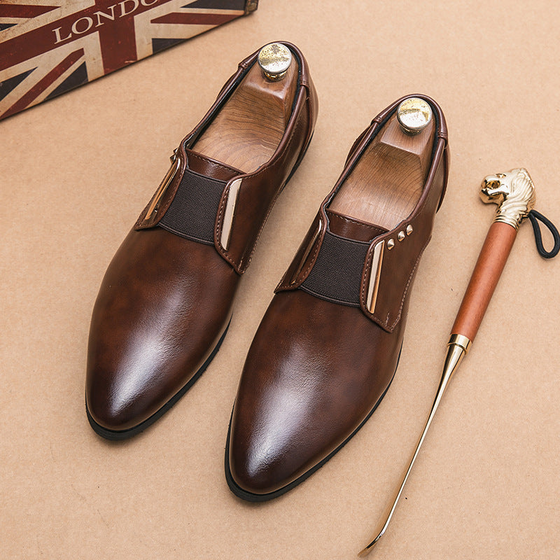 Herren elegante spitze Slip-On Business-Halbschuhe mit elastischer Gummilasche und dekorativen Metallapplikationen Drune