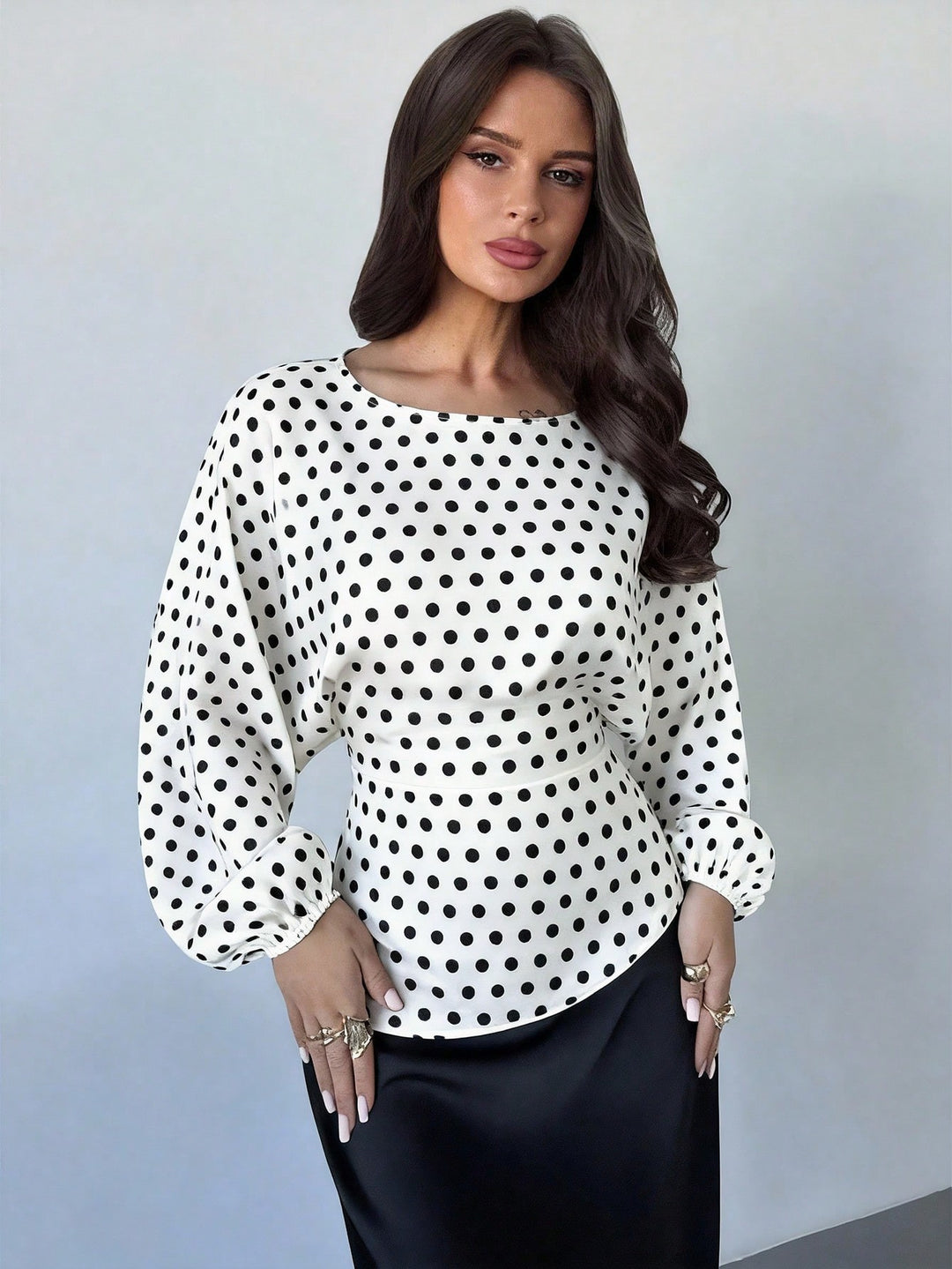 Damen Polka-Dot Satinbluse mit Ballonärmeln und weitem Rundhalsausschnitt Drune