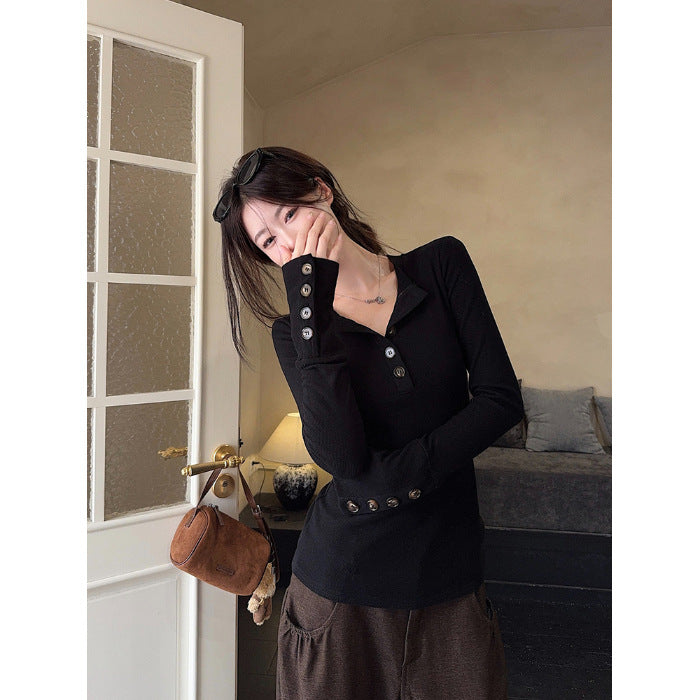 Damen Langarmshirt mit dekorativen Knopfdetails Drune