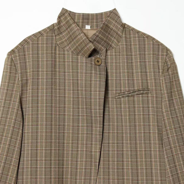 Damen Kurzblazer mit Stehkragen, asymmetrischer Knopfblende und Pattentaschen Drune