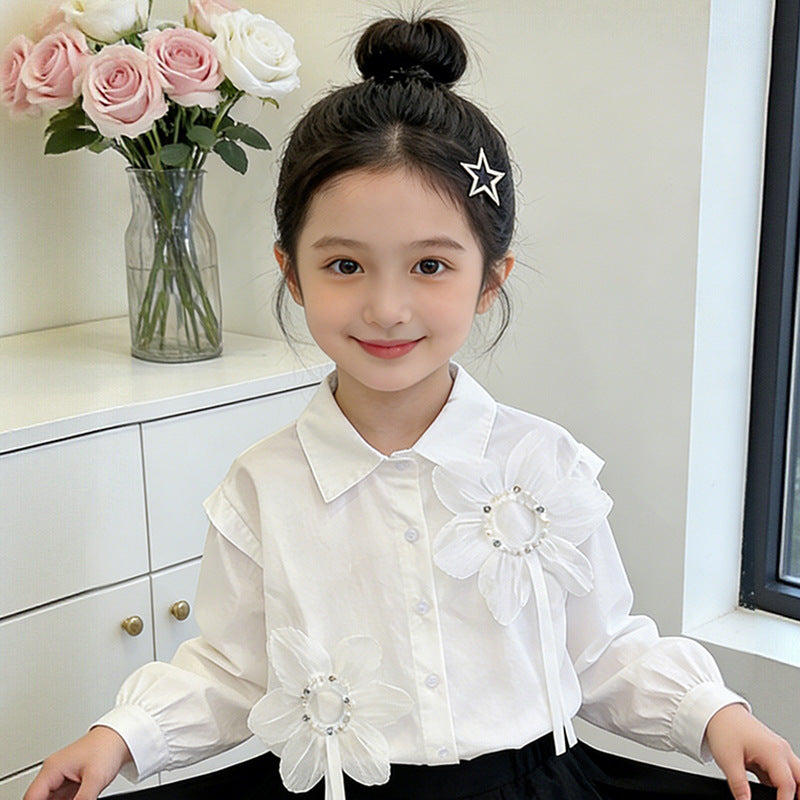 Mädchen Bluse mit floralen Applikationen und eleganten Rüschendetails Drune