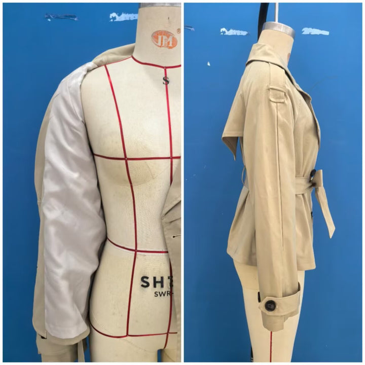 Damen Kurzer Trench‑Blouson mit Reverskapuze, Taillengürtel und doppelter Knopfleiste Drune