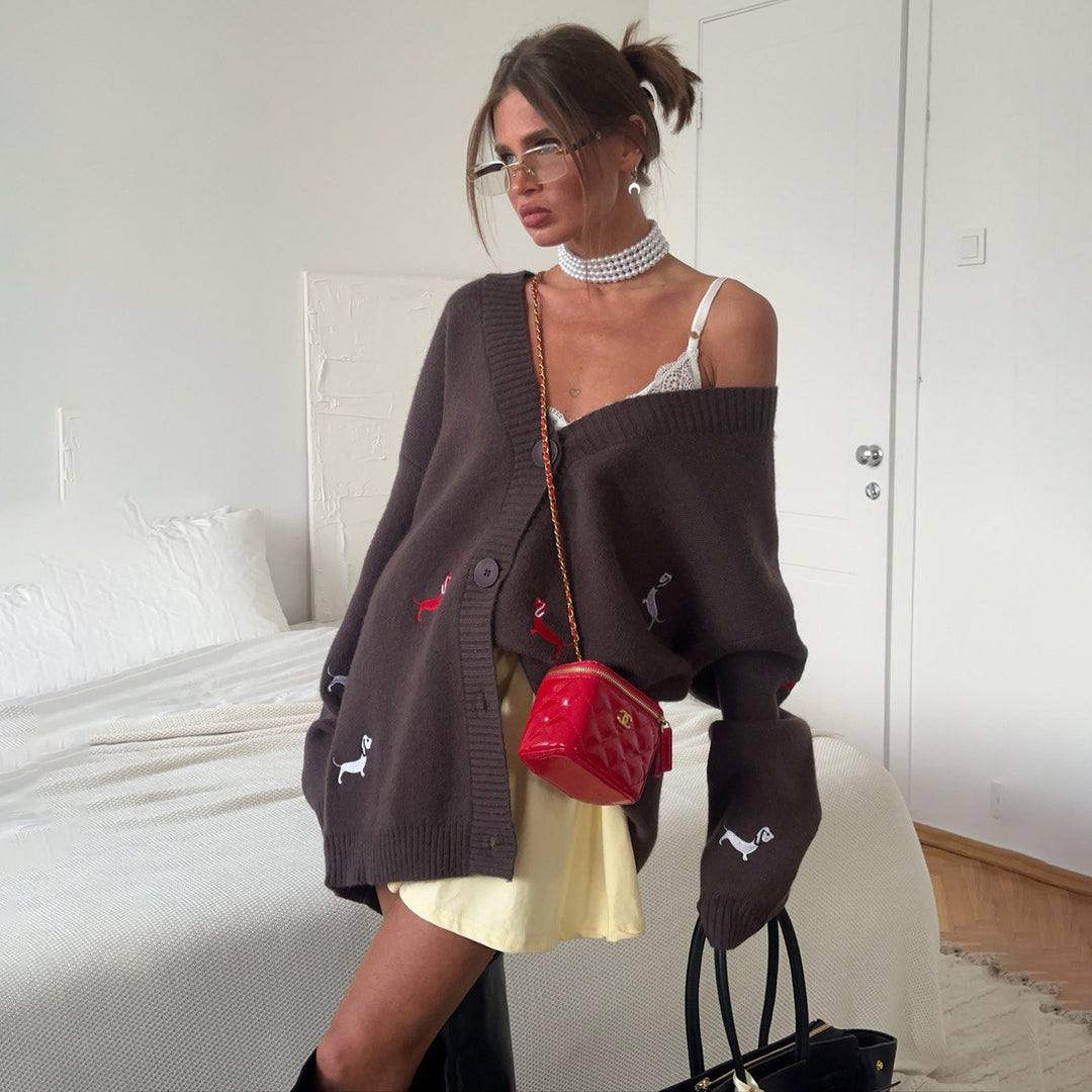 Damen Oversized Strickcardigan mit gestickten Dackelmotiven Drune