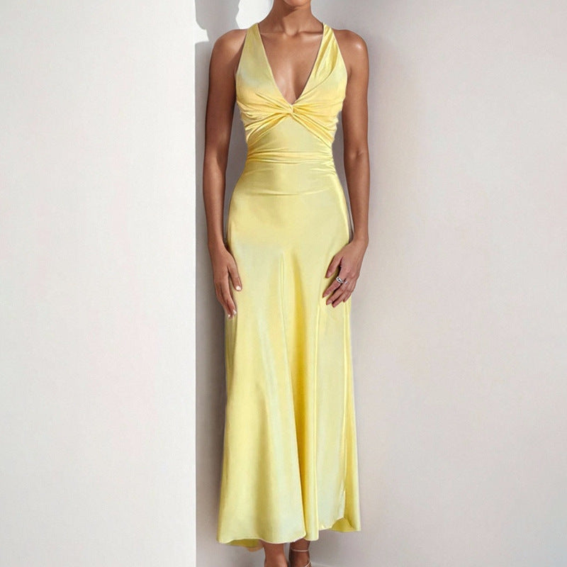 Damen Maxikleid mit elegantem Wickeldetail und fließendem Satinmaterial Drune