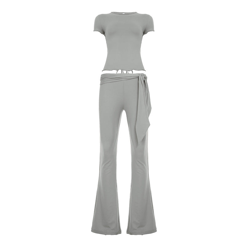 Damen lässiges Freizeit-Set mit leichtem T-Shirt und hochwertigen Flared-Hosen Drune