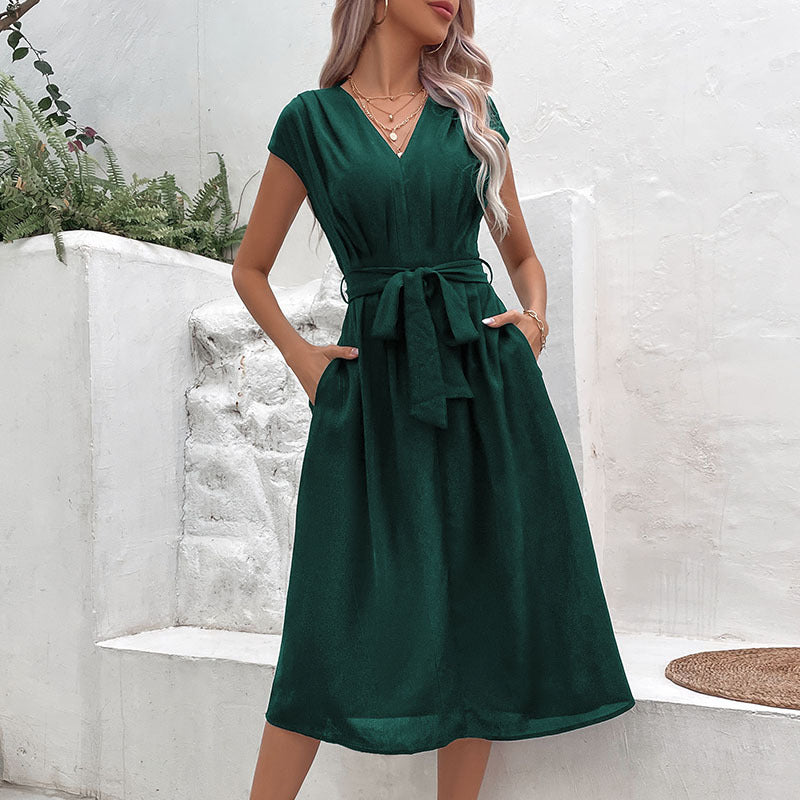 Damen Wickelkleid mit schönem V-Ausschnitt und taillierbarem Gürtel Drune