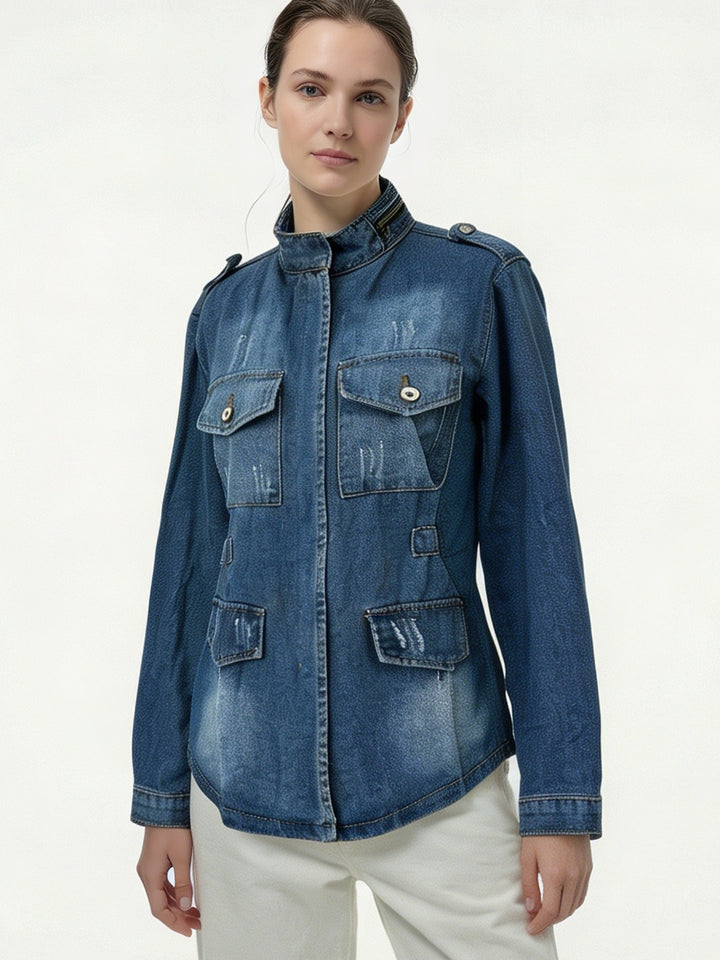 Damen nan taillierte Military-Denimjacke mit Stehkragen, aufgesetzten Pattentaschen und dezenten Used-Details Drune