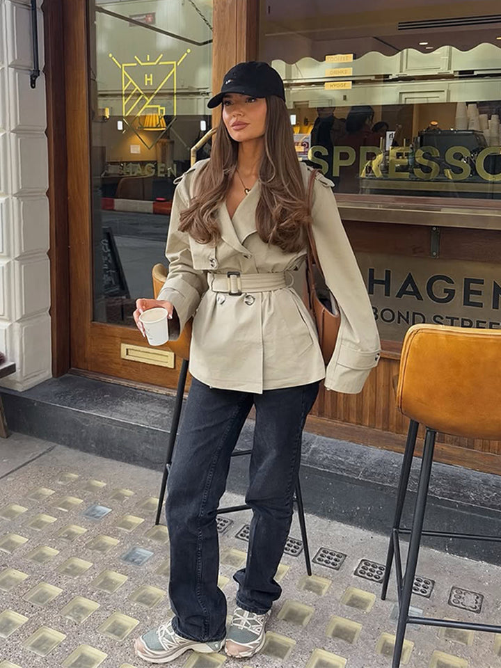 Damen Kurzer taillierter Trenchcoat mit Gürtel und Schulterklappen Drune