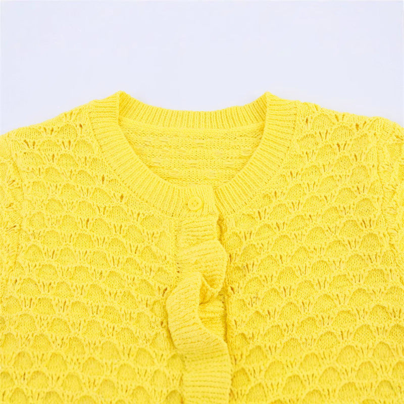 Damen Strickjacke mit Rüschendetails und Knopfleiste Drune