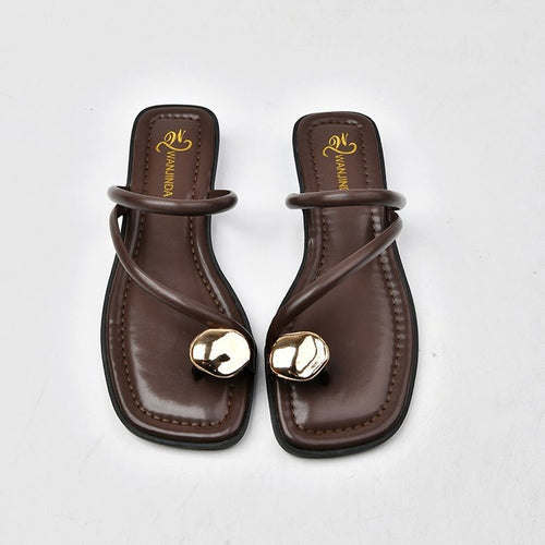 Damen Elegante und modische Riemchensandalen mit einzigartigem Metallakzent Drune