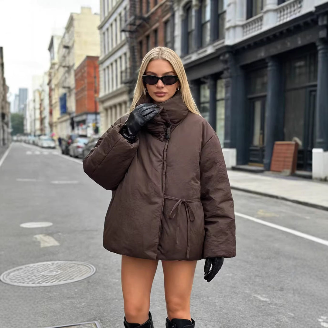 Damen Oversize-Steppjacke mit hohem Stehkragen und Taillengürtel Drune