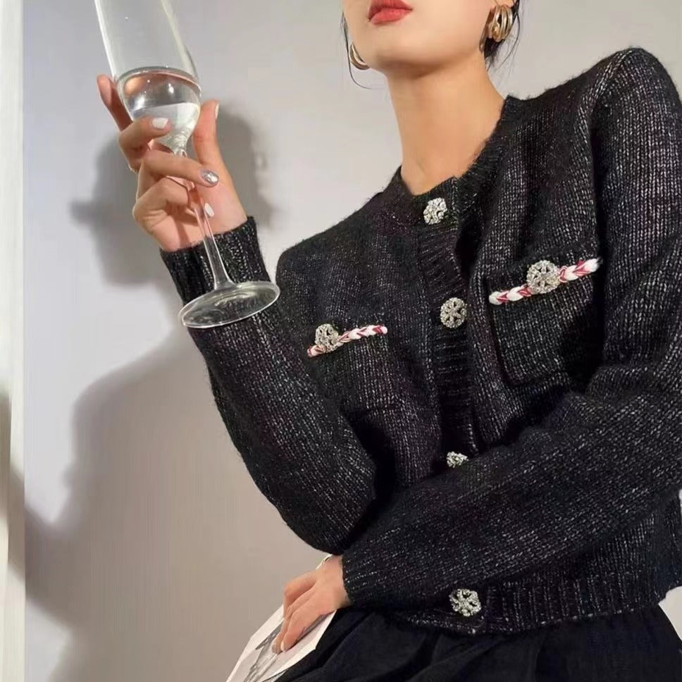 Damen elegante Strickjacke mit dezentem Knopfdesign und Taschen Drune