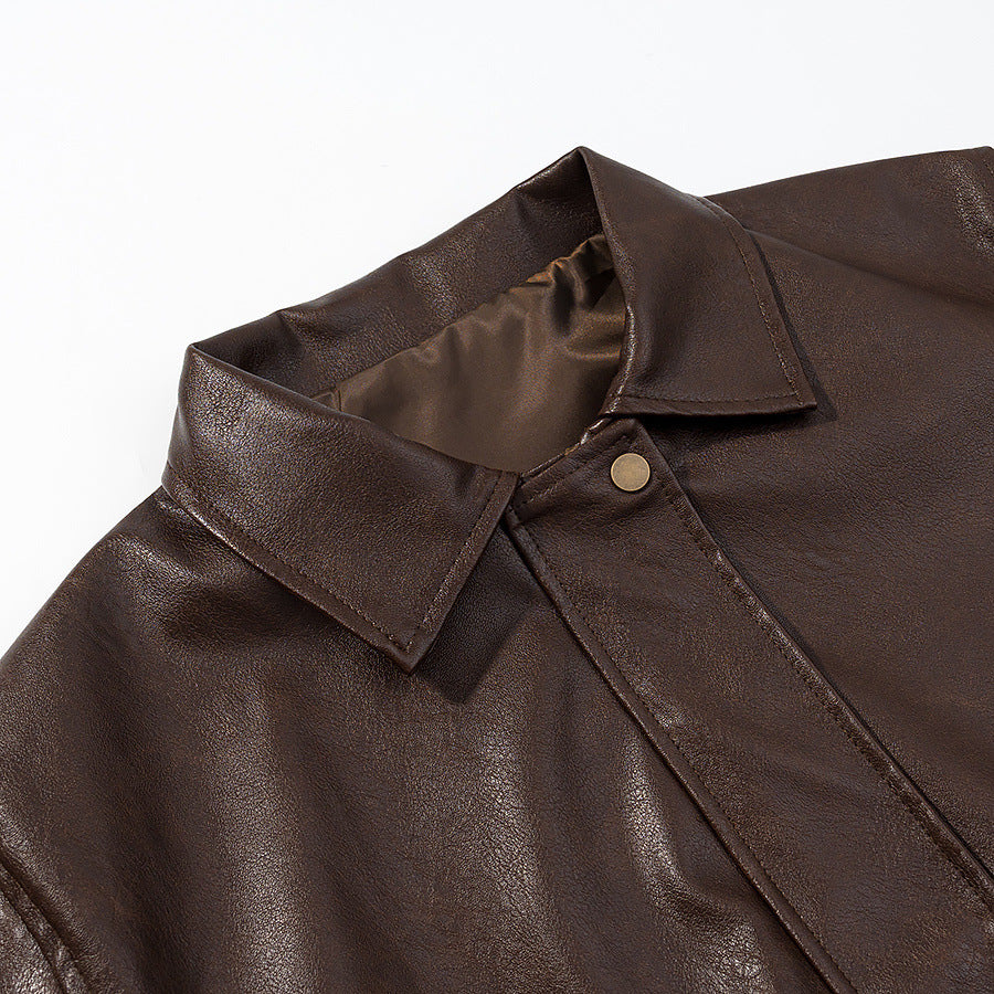 Damen nan kastige Kunstleder‑Fliegerjacke mit Hemdkragen, aufgesetzten Pattentaschen und elastischem Saum Drune