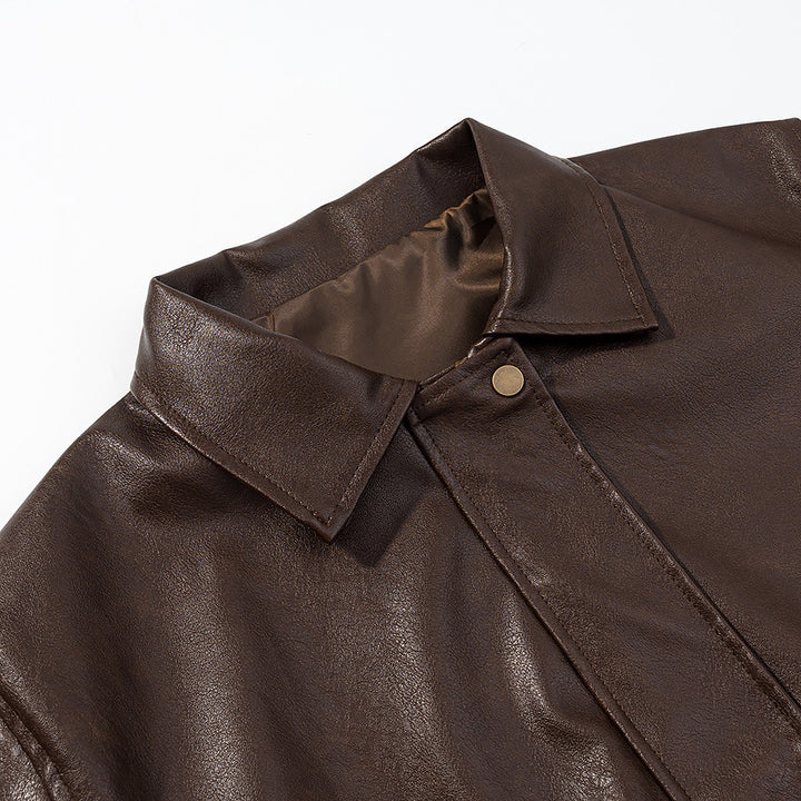 Damen nan kastige Kunstleder‑Fliegerjacke mit Hemdkragen, aufgesetzten Pattentaschen und elastischem Saum Drune