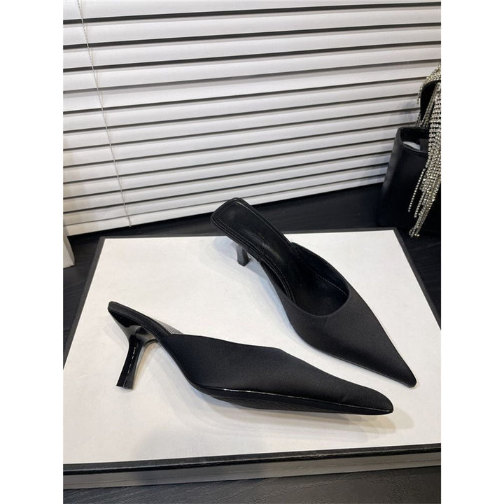 Damen Spitz zulaufende Mule mit niedrigem Kittenabsatz und fersenfreiem Design Drune