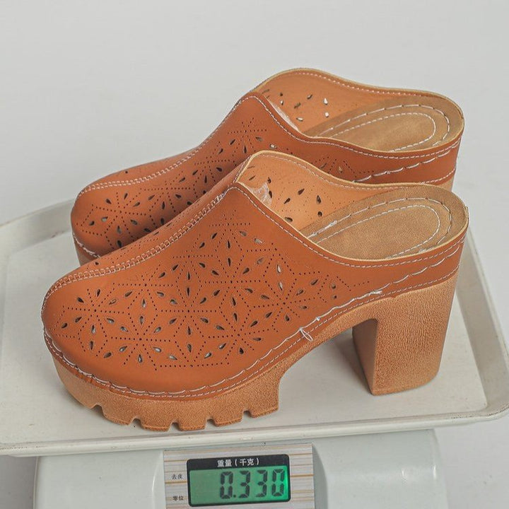 Damen Offene Clogs mit floralem Cut-Out Design und klobigem Absatz Drune