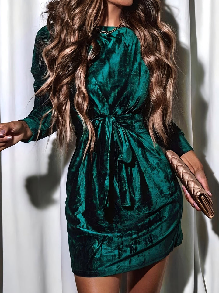 Damen Samt-Minikleid mit langen Ärmeln, Taillengürtel und Eingrifftaschen Drune