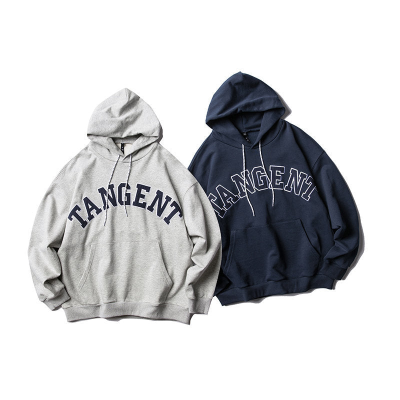 Unisex Oversize-Kapuzenpullover im Collegiate‑Look mit Kängurutasche und Kontrastkordel Drune