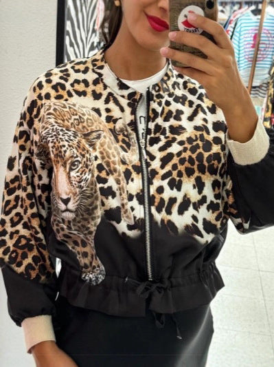Damen Figurbetonte Bomberjacke mit Leopardenmuster und Kontrastnähten Drune