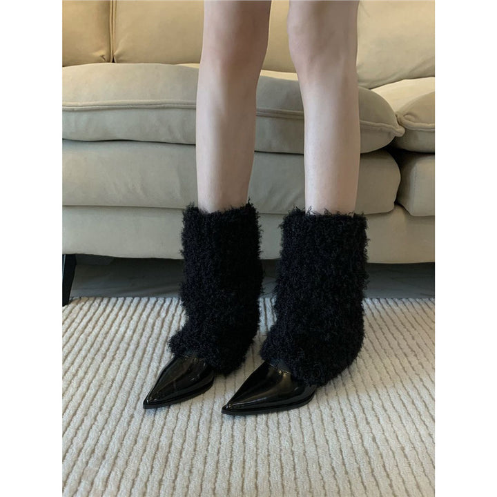 Damen Flauschige Schaftstiefel mit spitzer Lackkappe und Teddy-Finish Drune