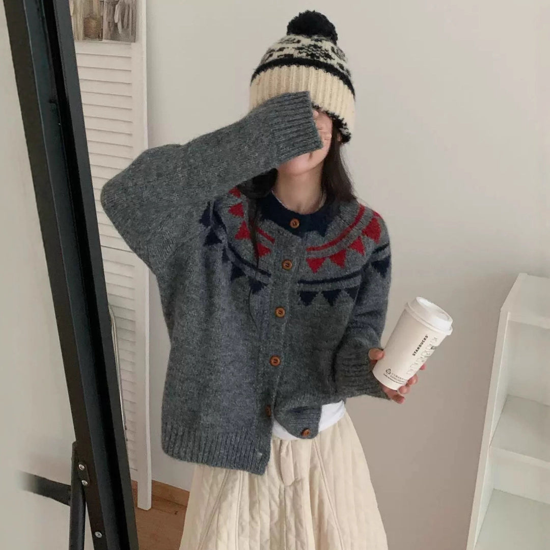 Damen Grobstrickcardigan mit aufwendigem Farbmuster und komfortablem Knopfverschluss Drune