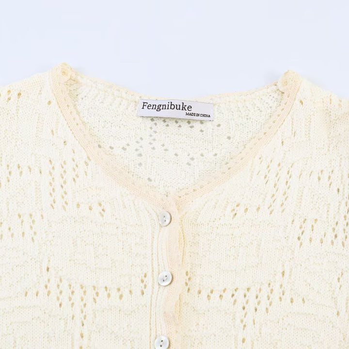 Damen Strickbluse mit Knopfreihe, Spitzenmanschetten und Volant‑Peplum Drune