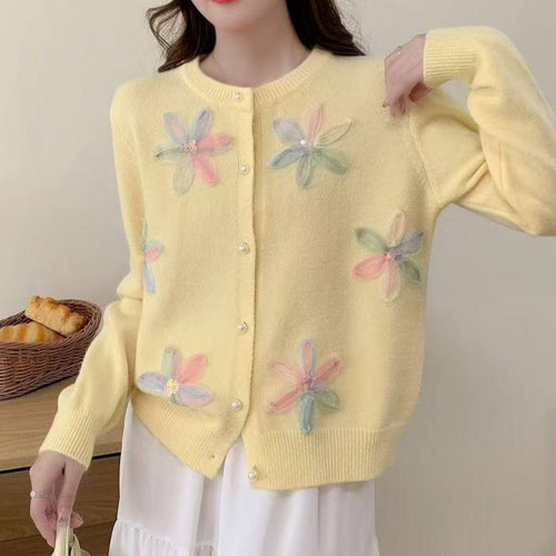 Damen Strickjacke mit floralen Stickereien und Knopfverschluss Drune