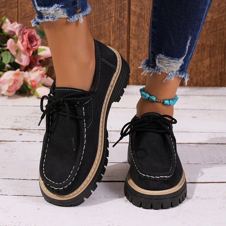 Damen Chunky-Loafer mit profilierter Gummisohle, Mokassinnaht und dezentem Schnürdetail Drune