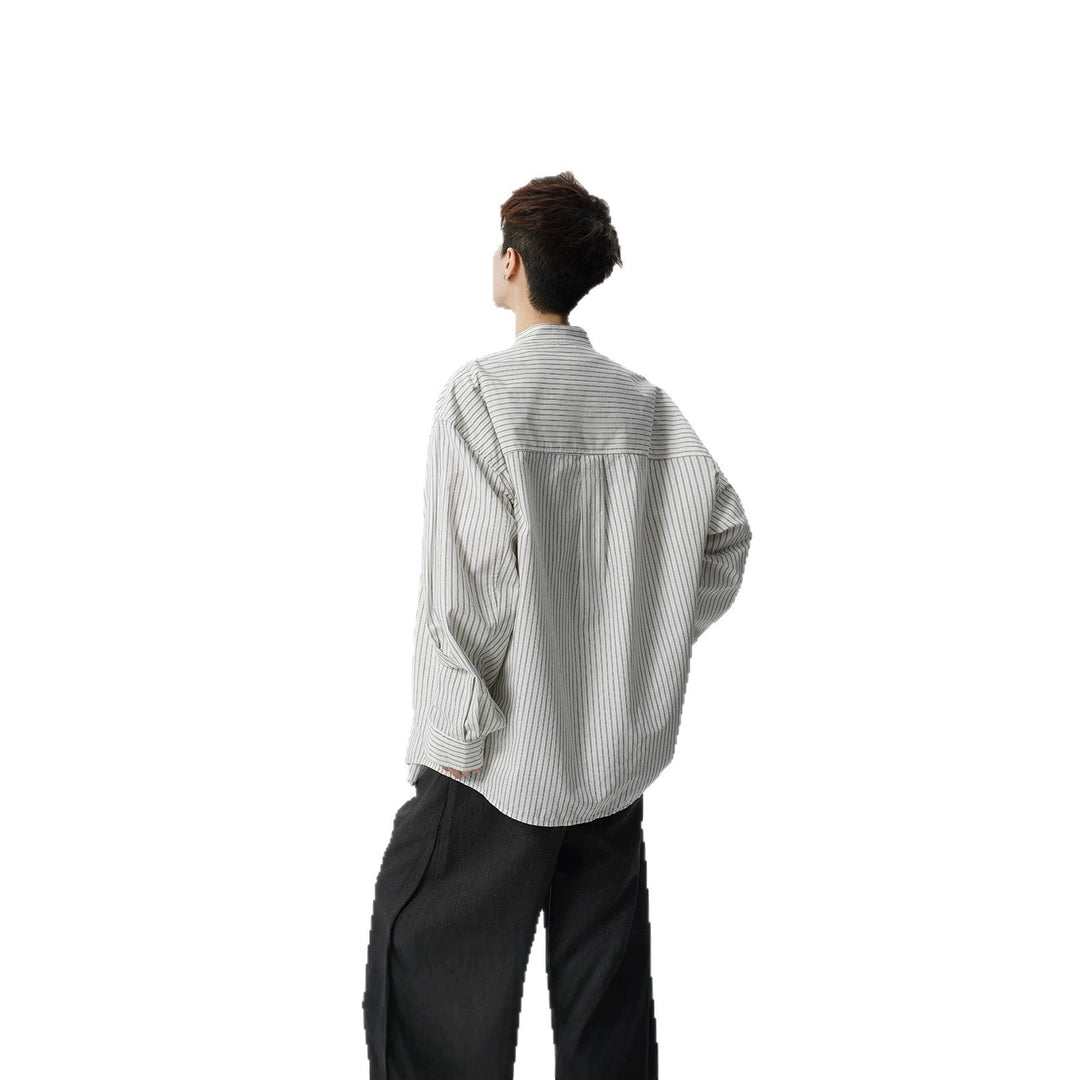 Herren Oversize-Hemd mit Stehkragen und feinem Nadelstreifen Drune