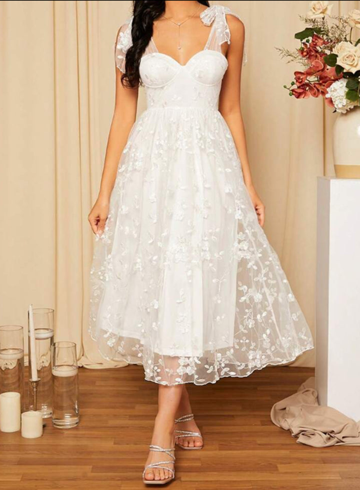 Damen elegantes Midikleid mit floralen Applikationen Drune