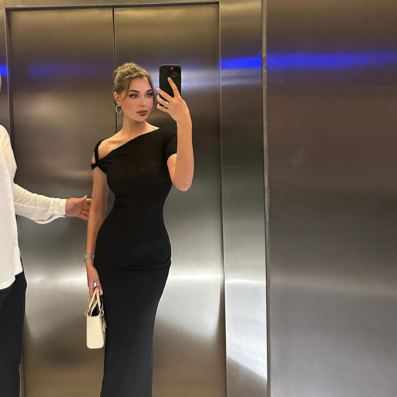 Damen Elegantes und figurbetontes Maxikleid mit zartem Schulterdesign Drune