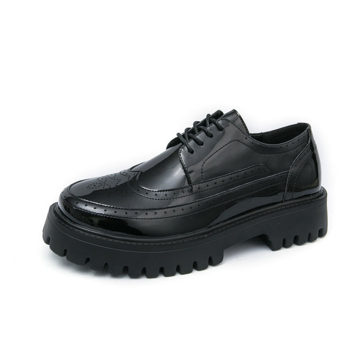 Damen Plateau-Brogue Derby mit markanter Profilsohle und Lacklederoptik Drune