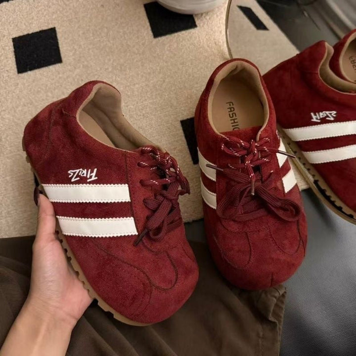 Damen modische Riemchen Sneaker aus Wildleder Drune