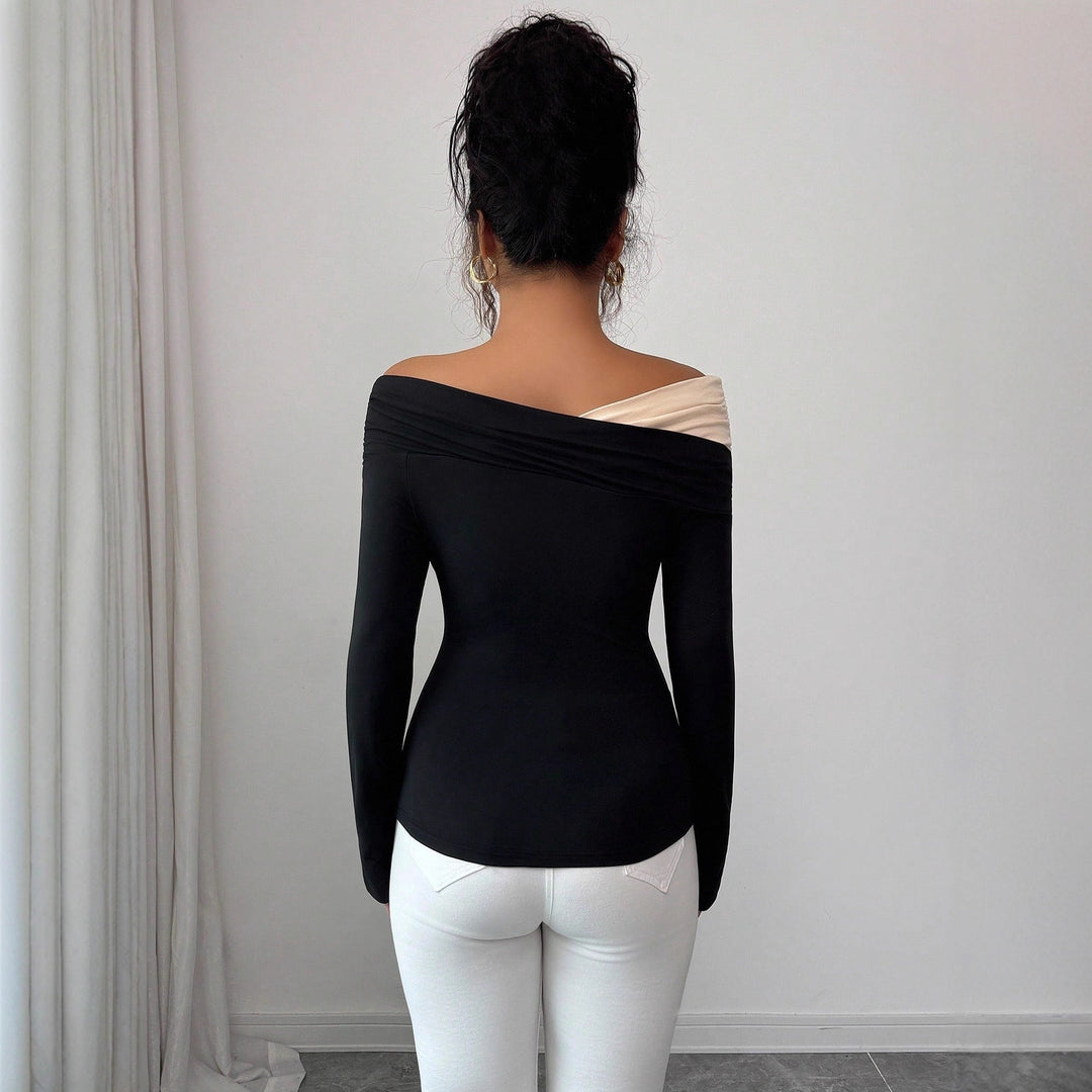 Damen nan asymmetrisches Carmen-Top mit Schulterraffung und körperbetonter Jersey-Passform Drune