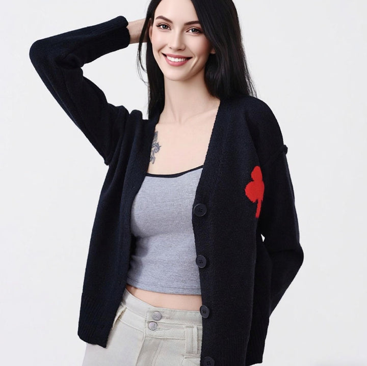 Damen Strickjacke mit Herzstickerei und weichem Material Drune