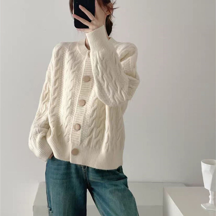 Damen Strickjacke mit Zopfmuster und großen Knöpfen Drune