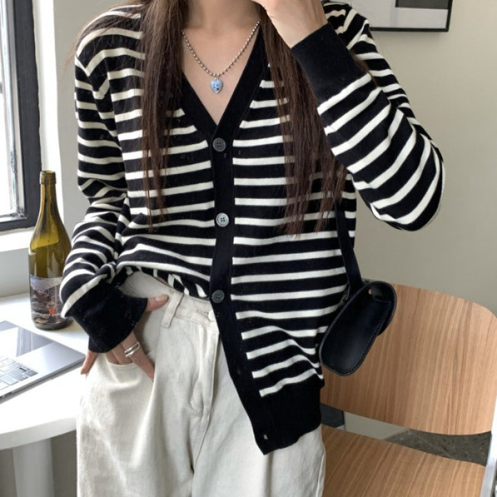 Damen Strickjacke mit modischem Streifenmuster und klassischem V-Ausschnitt Drune