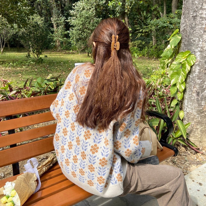 Damen gemütliche Strickjacke mit floralen Mustern und hochwertigen Knöpfen Drune