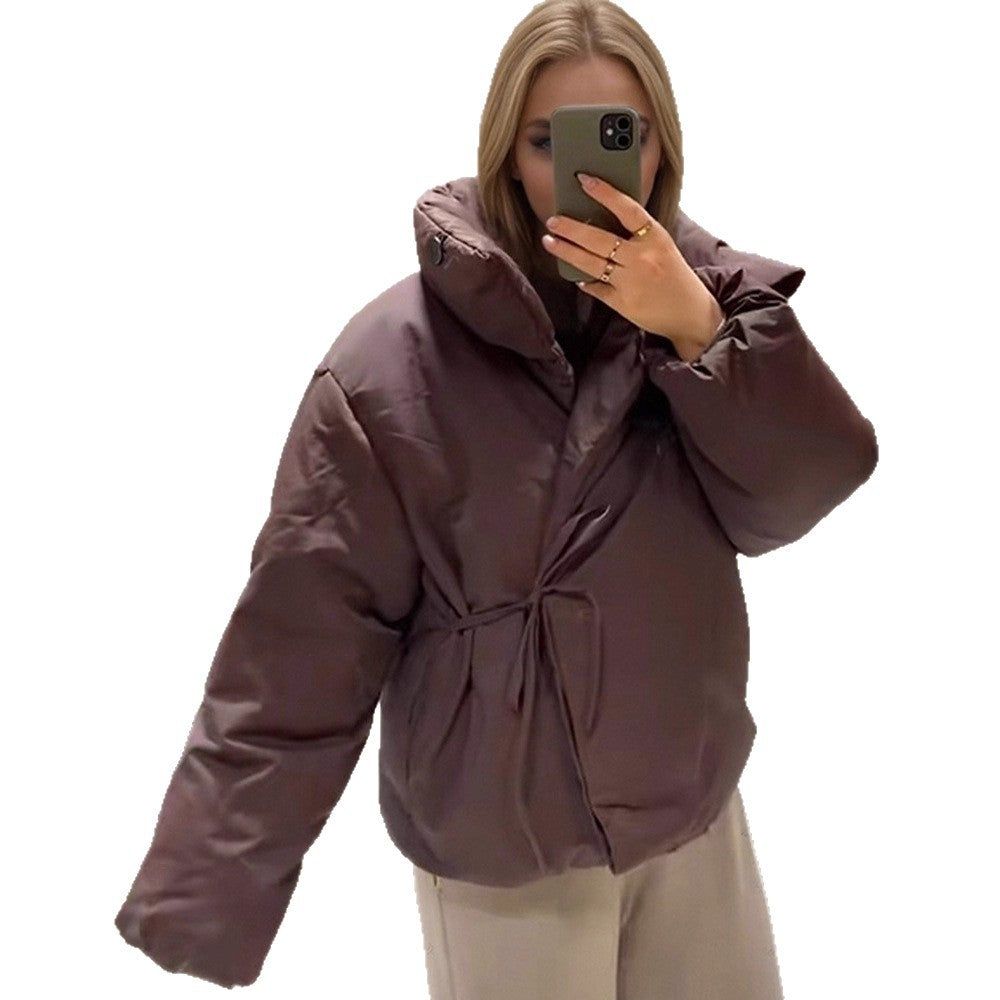 Damen Kurze wattierte Oversize-Pufferjacke mit Kapuze und Bindegürtel Drune