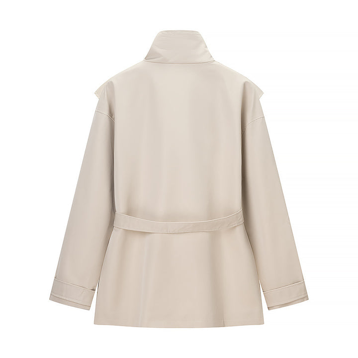 Damen Kurze Taillierte Regenjacke mit Cape‑Schulterdetail und Bindegürtel Drune