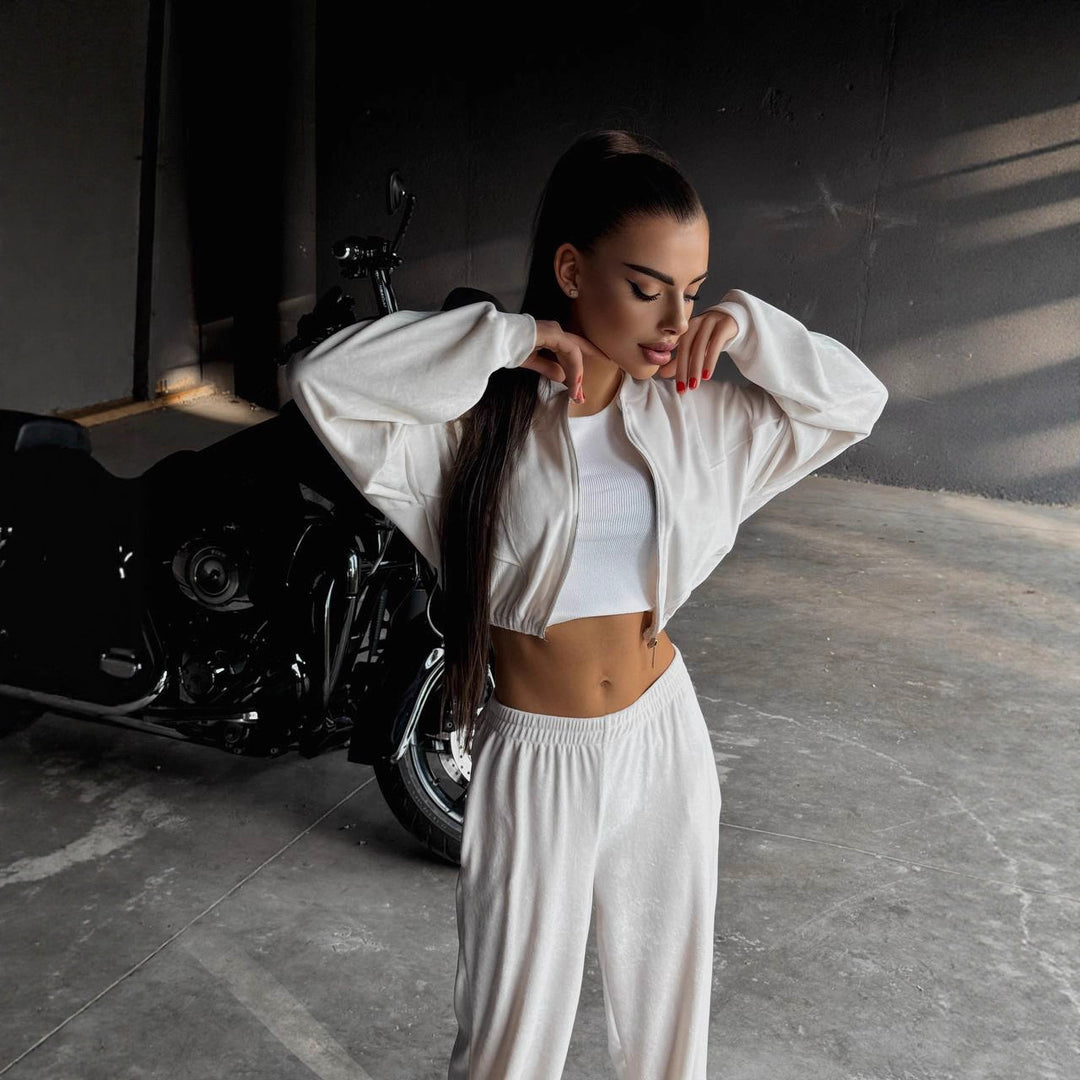 Damen sportliches Set mit cropped Jacke und weiten Hosen Drune