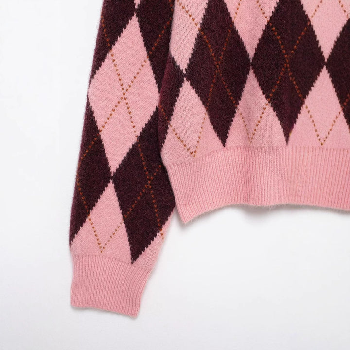 Damen Kurze Rauten‑Argyle‑Strickjacke mit Rundhals und stoffbezogenen Knöpfen Drune