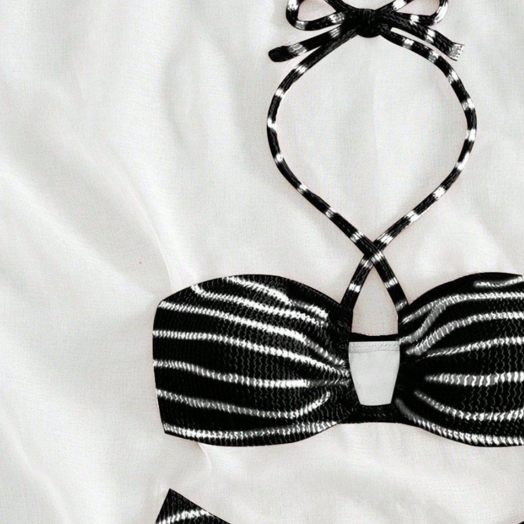 Damen Bandeau-Bikini mit verspieltem Schnitt und trendigen Bindebändern Drune