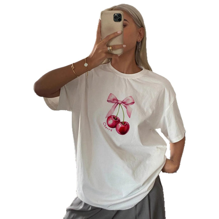 Damen T-Shirt mit fruchtigem Kirschmotiv und verspieltem Schleifendetail Drune