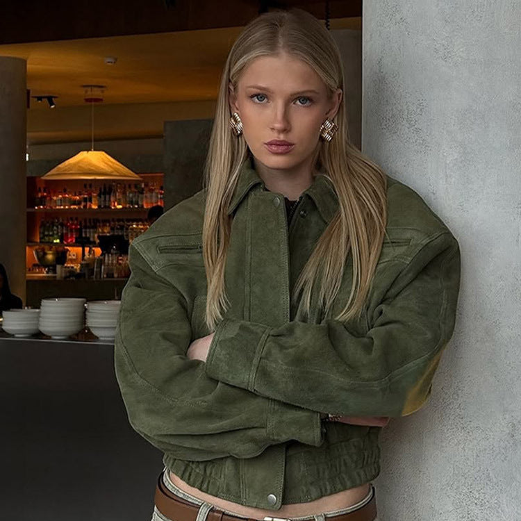 Damen Kurzer Veloursleder-Bomber mit elastischer Taillierung und überschnittener Schulter Drune
