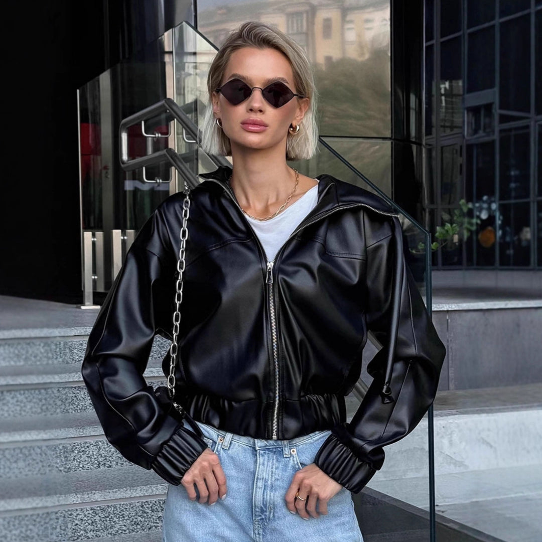 Damen cropped Kunstlederjacke mit kontrastierenden Details und elastischem Bund Drune