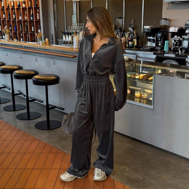 Damen Samt-Jumpsuit mit weitem Bein, elastischer Taillenpartie und Stehkragen Drune