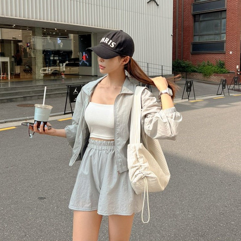 Damen sportliches Kombi-Set mit Kapuzenjacke und Shorts Drune